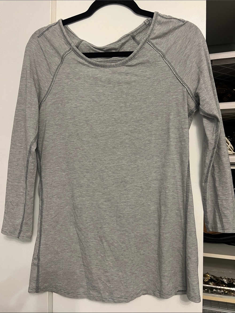 Lululemon light Gray 3/4 Sleeve Women’s Tee with open back no size